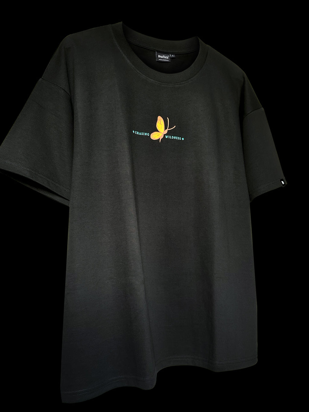 Classic Wild Lantern – Oversized T-Shirt (Black)